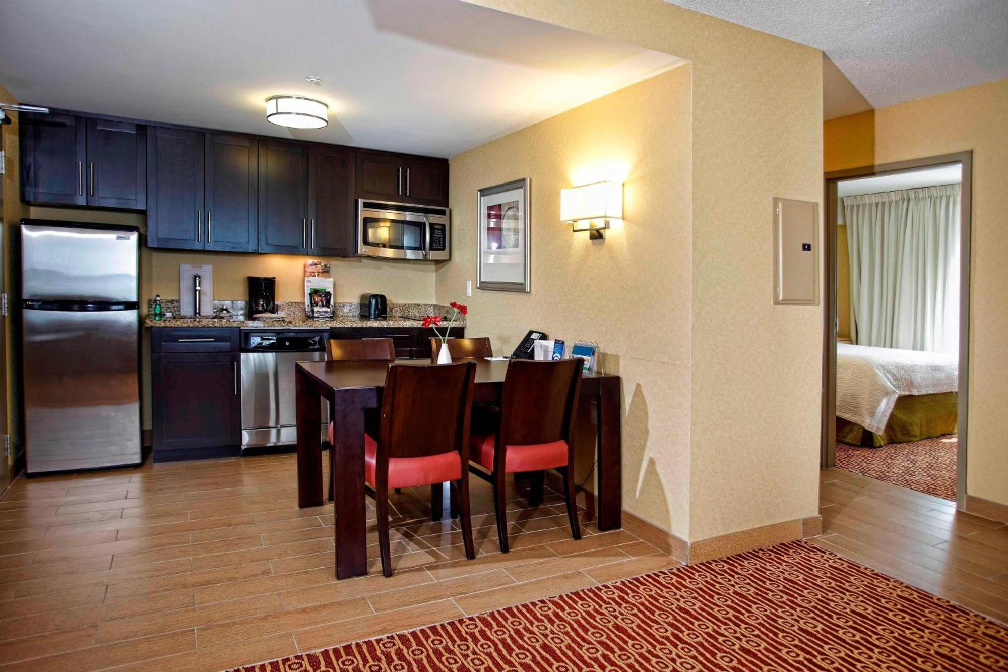 Towneplace Suites By Marriott Sudbury Eksteriør bilde